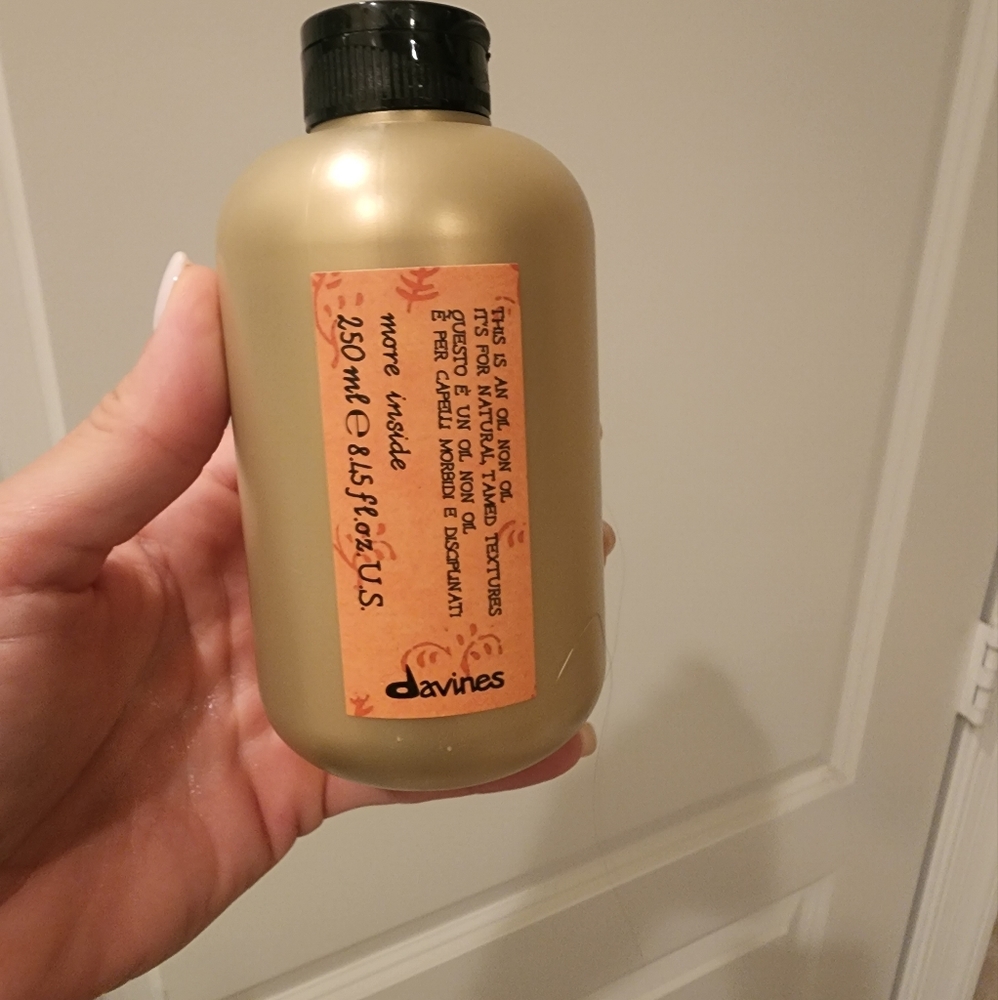 Davines 'This is an oil non oil'